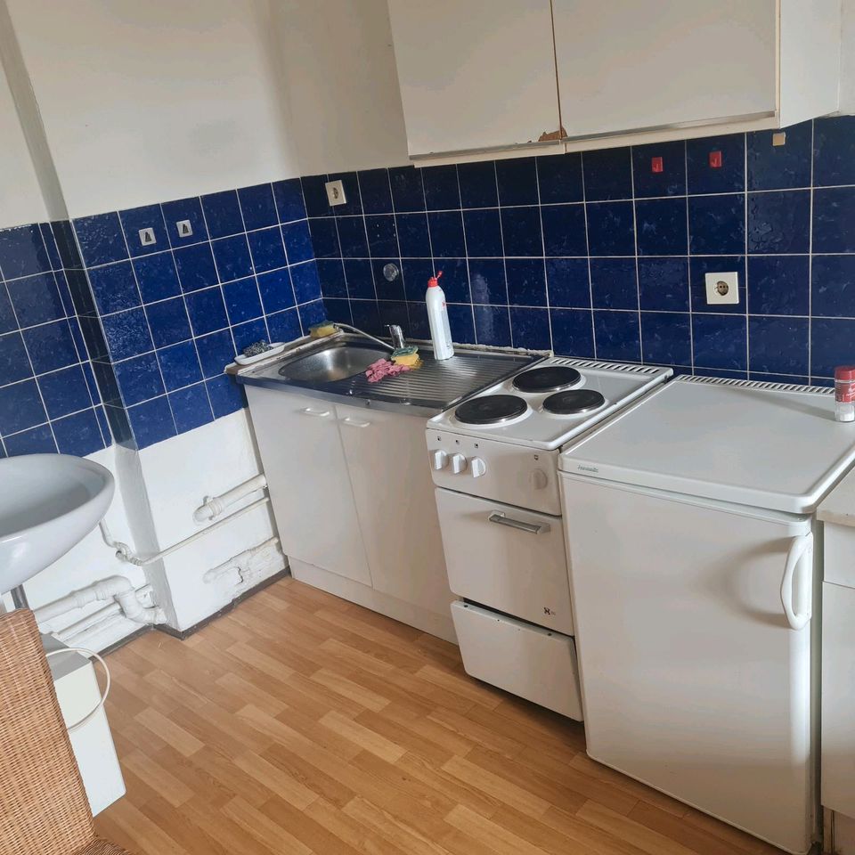 Ein Zimmer Wohnung in DU - Meiderich mobiliert 300€ Warm W - Duisburg Hamborn