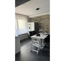 Wohnung zu vermieten - 1.500,00 EUR Kaltmiete, ca.  95,00 m² in Leonberg (PLZ: 71229)