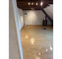 2-Zimmer-Dachgeschosswohnung – ca. 44 m² – ab sofort zu vermieten - Mönchengladbach Nord