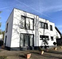Schönes, freistehendes Einfamilienhaus mit Garage in toller zentraler Lage! - Lindlar