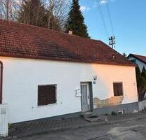 Renovierungsbedürftiges Einfamilienhaus in der Nähe von Aichach