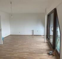 Helle 3-Zimmer-Wohnung in zentraler Lage inkl. Garage – Blumenthal - WG-geeignet - Bremen