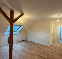 Erstbezug nach Sanierung 3 Zimmer, 56QM DG, Parkett - Wuppertal Unterbarmen