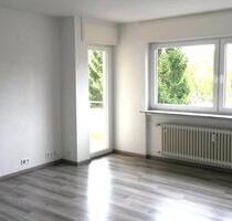 Exklusive 3-Z.-Wohnung mit EBK, Balkon u. Garage in Baden-Baden