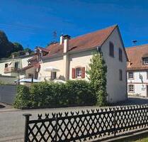 Liebevoll renoviertes Bauernhaus - Wallhalben