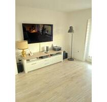 Große 2 Zimmer Wohnung 92qm - 860,00 EUR Kaltmiete, ca.  92,00 m² in Seligenstadt (PLZ: 63500)