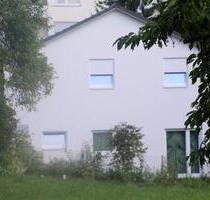 Moderne Doppelhaushälfte KfW 55 - Kitzingen