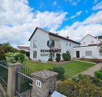 Sanierte Maisonette-Wohnung mit 4,5 Zimmer und Garten in Regensburg-Schwabelweis. Frei.