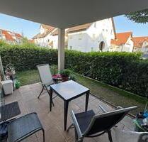 Schön geschnittene 3 Zimmerwohnung mit EBK, Terrasse, kleinem Garten und optional TG Platz - Sachsenheim