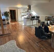 NAHE GROLLANDER-SEE! Erstkl. 145 m² DG-Wohnung in 2-Fam.-Haus mit Terrasse + in kleiner Sackgasse - Stuhr