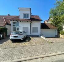 Geräumige Dachgeschosswohnung - 850,00 EUR Kaltmiete, in Maikammer (PLZ: 67487)