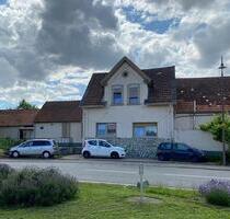 renovierte Erdgeschosswohnung 3 ZKB 90 QM mit Garten und KFZ Stellplatz - Flörsheim-Dalsheim