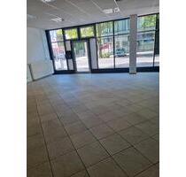 Ladeneinheit Geschäft Gewerbe - 500,00 EUR Kaltmiete, ca.  65,00 m² in Merseburg (PLZ: 06217)