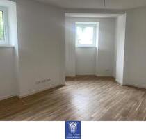 Liebevoll und modern sanierte Wohnung im Erstbezug! Erker, Fußbodenheizung, Parkett! - Dresden Blasewitz