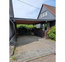 Doppelhaushälfte mit Carport,Terrasse und Garten - Steinebach/Sieg