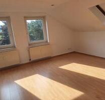 2,5 Zimmer Dachgeschosswohnung 49m² zu vermieten - Hagen Hohenlimburg