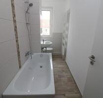 *We are family* - modernisierte 4RW mit Badewanne und Balkon - Freiberg