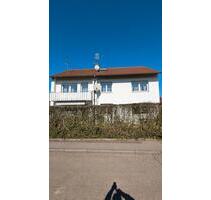 Sonnige 3,5 Zimmerwohnung in 2 Fam. Haus - Gemmrigheim