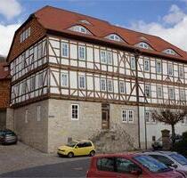 Wohnen mit Charme in historischem Gebäude! Große 1-Raum Wohnung in Treffurt zu vermieten
