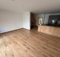 Citynahes neuwertiges Reihenmittelhaus 5 Zimmer Wohnung Miete - Berlin Lichtenberg