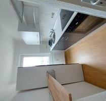 Möblierte 3- Raum-Wohnung mit Balkon! - Neustrelitz