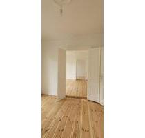 Exklusive Altbauwohnung mit Wintergarten im Herzen von Oranienburg – Eleganz trifft auf Charme!