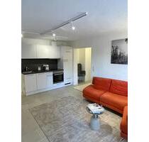 Möblierte 2-Zimmer-Wohnung mit großer Terrasse und Gartenanteil - Stuttgart Stuttgart-Ost