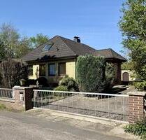 Großzügiges Einfamilienhaus in Quickborn - vielseitig nutzbar für Wohnen und Arbeiten - RESERVIERT