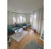 BEFRISTET 6-12 Mon. Helle 2-Zimmerwohnung - München Moosach