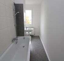 Auf die Plätze…fertig…mieten!!! Große 3-RW mit Wanne u. Balkon... - Freiberg