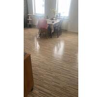 Biete eine 3 Raum Wohnung an in Pößneck Zentrum