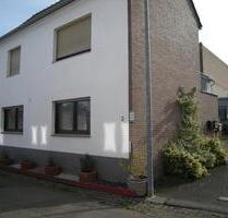 Vorderhaus zur Miete - 900,00 EUR Kaltmiete, ca.  92,00 m² in Erftstadt (PLZ: 50374)