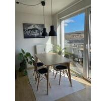 Helle 2-Zimmer- Wohnung mit Balkon & Stellplatz in Niefern Vorort - Niefern-Öschelbronn
