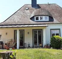 Charmantes 4-Zi-Einfamilienhaus mit Einbauküche, großem Garten und Garage - Großostheim