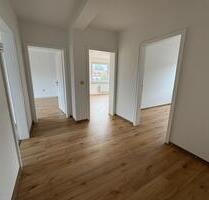 Wunderschöne, frisch renovierte 3-ZI-Wohnung in Moers