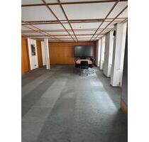 Büro zu vermieten - 650,00 EUR Kaltmiete, ca.  88,90 m² in Detmold (PLZ: 32758) Hakedahl