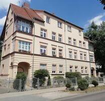 3-Zimmer-Wohnung mit Einbauküche, Parkplatz, Abstellräume und Gar - Naumburg (Saale)