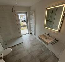 Moderne 3-Zimmer Wohnung mit großem Balkon, Tiefgaragenstellplatz und Einbauküche (Whg 6a) - Kumhausen