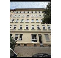 Helle 2-Zimmer-Wohnung mit neuwertigen Boden - Leipzig Nordost