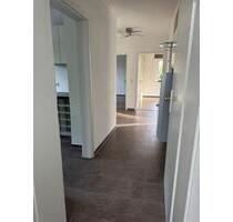 Schöne 3-Zimmer Wohnung mit EBK, großem Balkon sowie Stellplatz - Remscheid Reinshagen