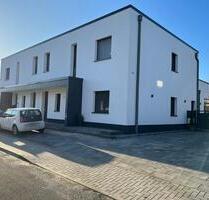 Neuwertige 3 Zimmer Eigentumswohnung mit Wintergarten in Sandkamp - Wolfsburg Ehmen