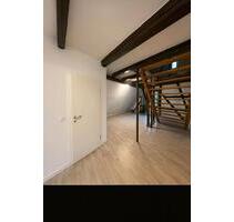 3-Zimmer-Wohnung - 1.300,00 EUR Kaltmiete, ca.  130,00 m² in Weilersbach (PLZ: 91365)