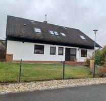 vermietetes Haus mit 2 Wohnungen - Weiherhammer