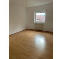 Helle 4 Zimmerwohnung mit Balkon in Rodalben zu vermieten 100 qm