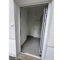 Wunderschöne 3 Zimmer Wohnung in NUR BIS 15.08 mit Küche - Frankfurt am Main Gallus
