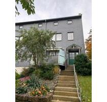 2,5 Zimmer-Wohnung mit großzügigem Wohn-Essbereich + großem Bad - Ilmenau