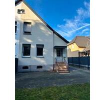 Doppelhaushälfte mit eigenem Eingang, Garten und Garage - Herten