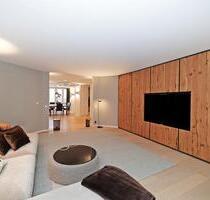 Traumlage direkt am Englischen Garten: Luxuriöse 4-Zimmer-Wohnung im 1.OG mit Terrasse! - München Schwabing-Freimann