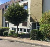 Rodenhof: 4 Zimmer Wohnung mit Garten, Terrasse, Balkon, Garage - Saarbrücken Malstatt