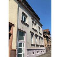 Stadtnahe ruhige Wohnung - 850,00 EUR Kaltmiete, ca.  90,00 m² in Homburg (PLZ: 66424)